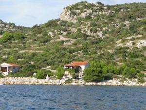 Secluded fisherman's cottage Cove Donje More, Pasman - 11602 - 2hvězdičkové hotely ve městě Tkon