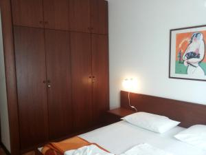 Apartments with a parking space Novi Vinodolski - 11479