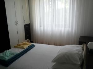 Apartments with a parking space Novi Vinodolski - 11479