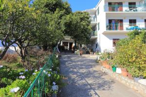 Apartments by the sea Podaca, Makarska - 11588