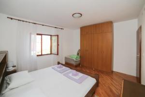 Apartments by the sea Podaca, Makarska - 11588