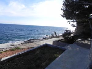 Apartments by the sea Sveta Nedilja, Hvar - 11433