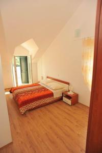 Holiday house with a swimming pool Sutivan, Brac - 11496