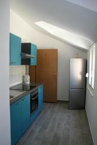 Apartments with a parking space Marina, Trogir - 11607