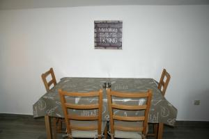 Apartments with a parking space Marina, Trogir - 11607