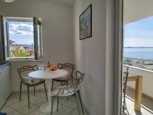 Apartments with parking space Sumpetar, Omis - 11798