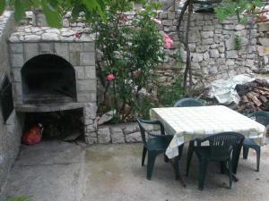 Apartments with a parking space Trpanj, Peljesac - 11545