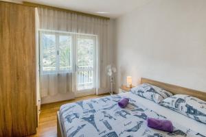 Apartments with a parking space Trpanj, Peljesac - 11545