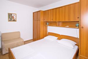 Two-Bedroom Apartment with Terrace room in Apartment Trpanj 11545b