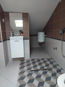 Apartments by the sea Sukosan, Zadar - 12313