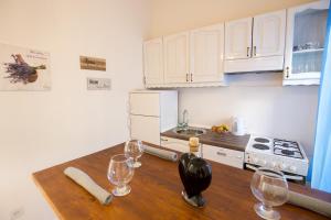 Apartments by the sea Vis - 13736