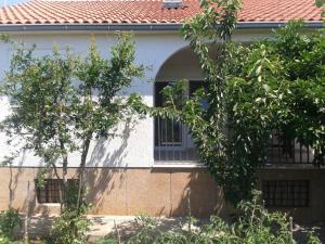 Apartments by the sea Vinisce, Trogir - 13775