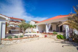 Seaside holiday house Barbat, Rab - 13806