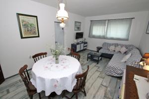 Apartments by the sea Vinjerac, Zadar - 13811