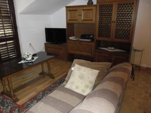 Apartments with WiFi Sibenik - 13818