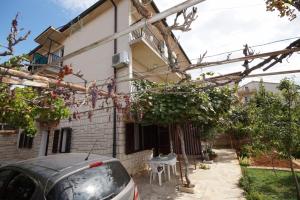 Apartments with WiFi Pula - 13830