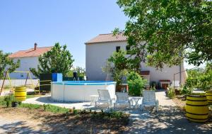 Apartments with a swimming pool Poljica, Zadar - 13838