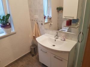 Apartments with a parking space Omis - 13785