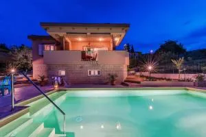 Family friendly apartments with a swimming pool Sutomiscica, Ugljan - 13872 - Sutomišćica