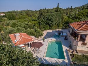 Family friendly apartments with a swimming pool Sutomiscica, Ugljan - 13872