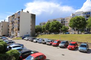 Holiday apartments Split - 13885