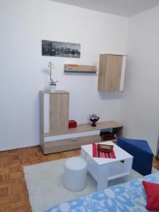 Apartments with a parking space Zadar - 13910