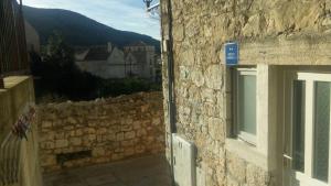 Apartments with WiFi Vis - 13929