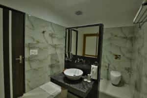 Jhansi Hotel