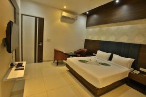 Jhansi Hotel
