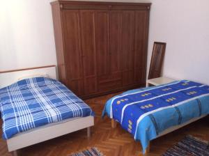 Apartments with WiFi Rijeka - 13936