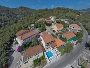 Family friendly house with a swimming pool Brna, Korcula - 13943