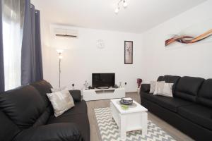 Five-Bedroom Holiday Home room in Family friendly house with a swimming pool Brna Korcula - 13943