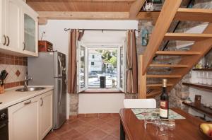 Seaside holiday house Maslinica, Solta - 13965