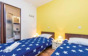 Apartments with parking space Rijeka - 13976