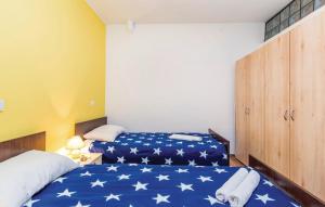 Apartments with parking space Rijeka - 13976