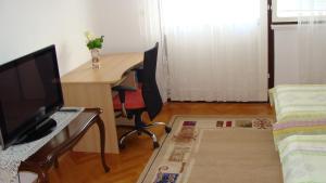 Apartments with WiFi Split - 14016