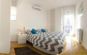 Apartments with WiFi Zagreb - 14045 