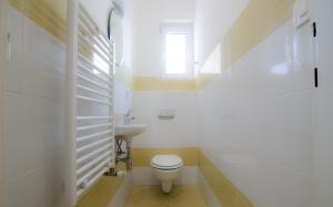 Apartments with WiFi Zagreb - 14045