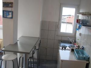 Apartments with a parking space Stanici, Omis - 14046