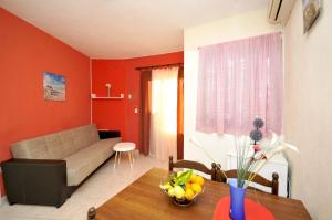 Apartments with parking space Okrug Donji, Ciovo - 13732