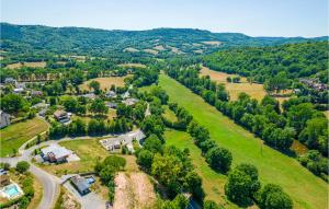 Maisons de vacances Nice Apartment In Saint Laurent Dolt With Wifi, Heated Swimming Pool And 2 Bedrooms : photos des chambres