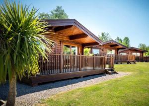 Fingle Glen Lodges