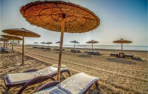 Awesome Apartment In Los Alcázares