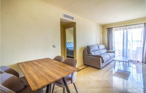 Awesome Apartment In Los Alcázares