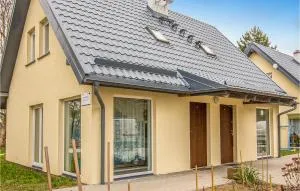 2 Bedroom Lovely Home In Oslonka - 库瑞尼卡慕斯卡