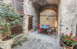 Maisons de vacances Stunning Home In Berlou With Outdoor Swimming Pool : photos des chambres