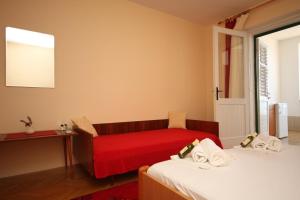 Apartments by the sea Brela, Makarska - 6674