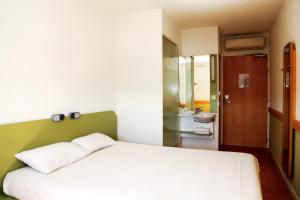 Hotels Ibis Budget Aubenas : photos des chambres