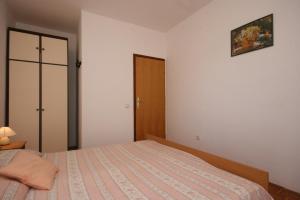 Apartments by the sea Zivogosce - Blato, Makarska - 6797