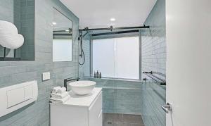 Little Cove Court - Apt 2